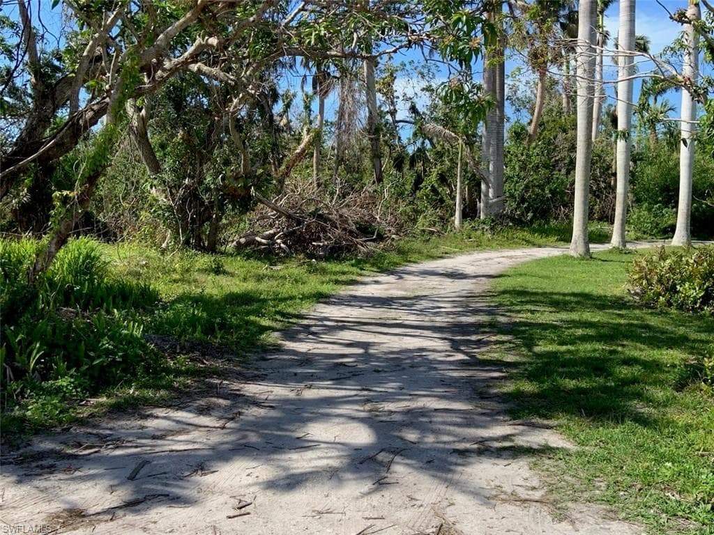 13895 Robert RD BOKEELIA, FL 33922