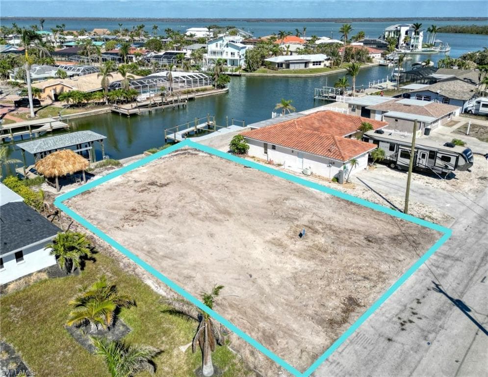 29 Fairview BLVD FORT MYERS BEACH, FL 33931