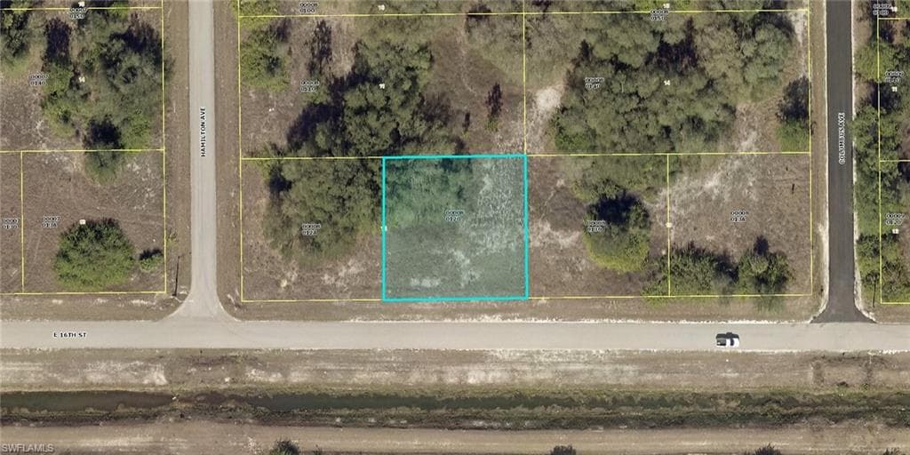 3003 E 16th ST LEHIGH ACRES, FL 33972