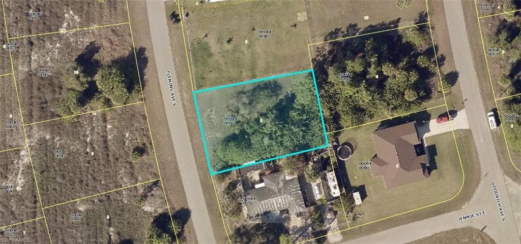 755 Fleming AVE S LEHIGH ACRES, FL 33974