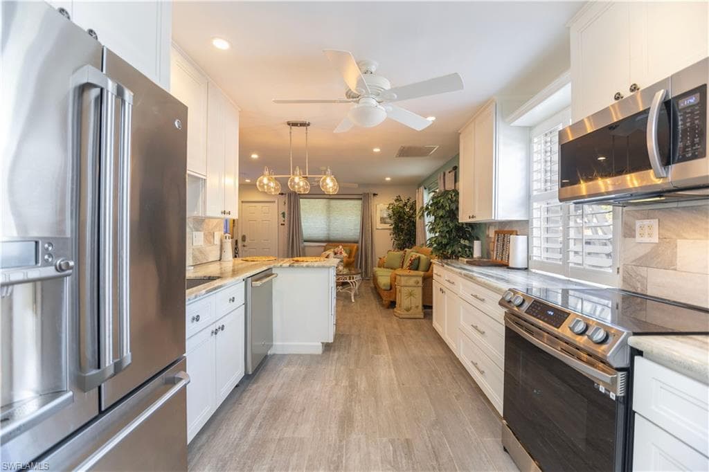 1072/1074 Granada BLVD NAPLES, FL 34103