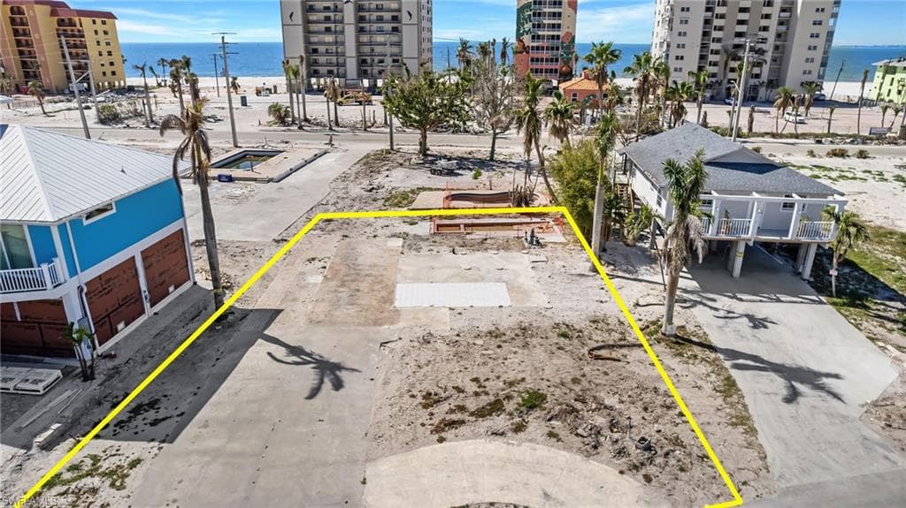 530 Carlos CIR FORT MYERS BEACH, FL 33931