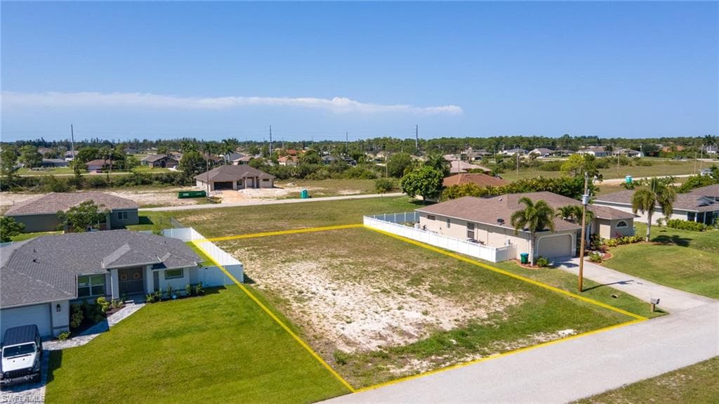 2214 NW 25th LN CAPE CORAL, FL 33993
