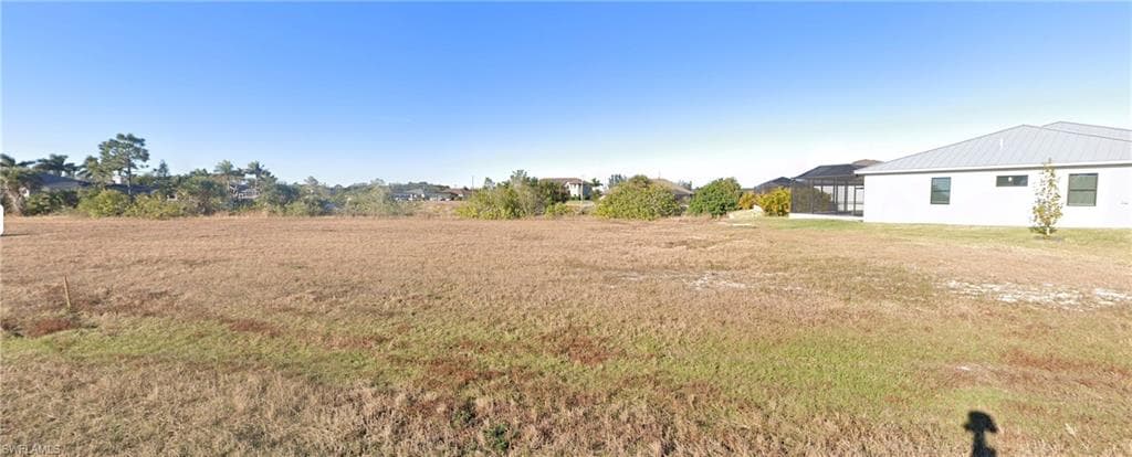 2264 38th PL CAPE CORAL, FL 33993