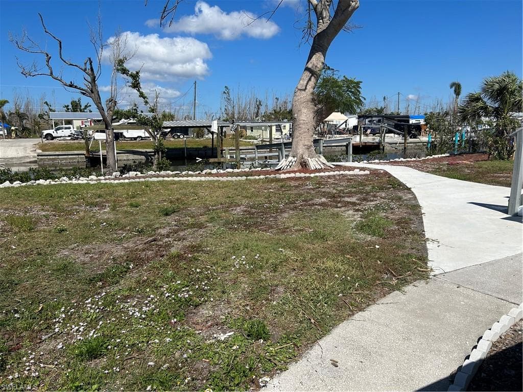 4998 Flamingo DR ST. JAMES CITY, FL 33956