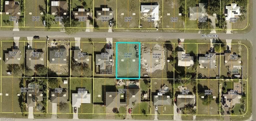 1208 NE 9th TER CAPE CORAL, FL 33909