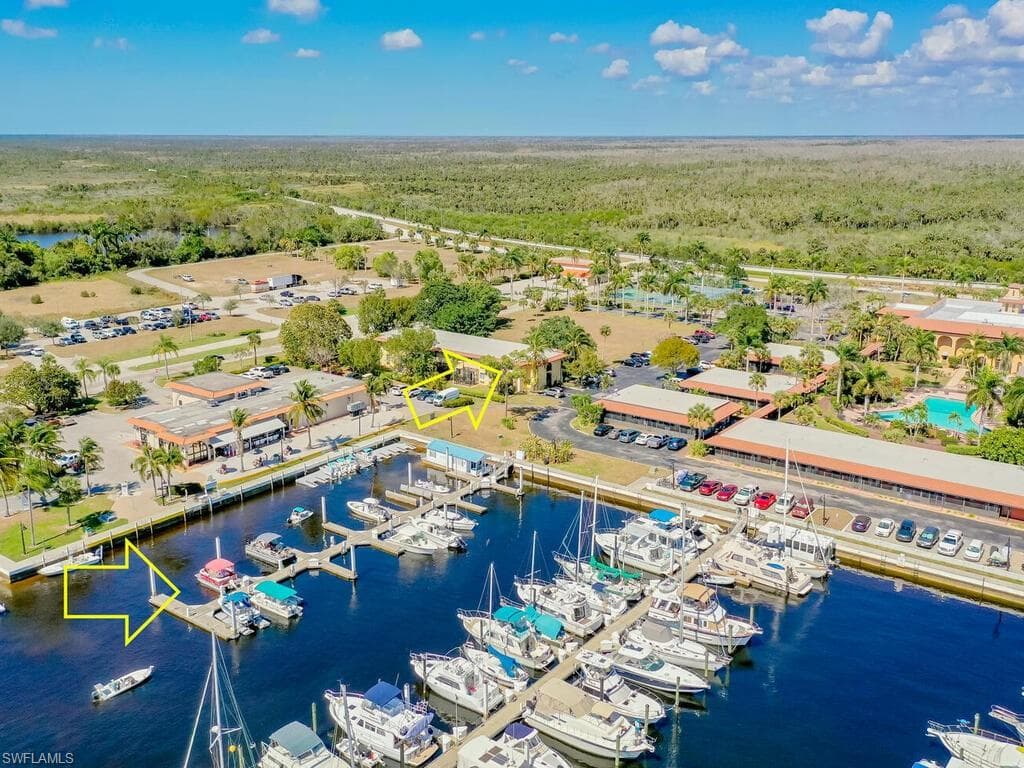 525 Newport DR NAPLES, FL 34114