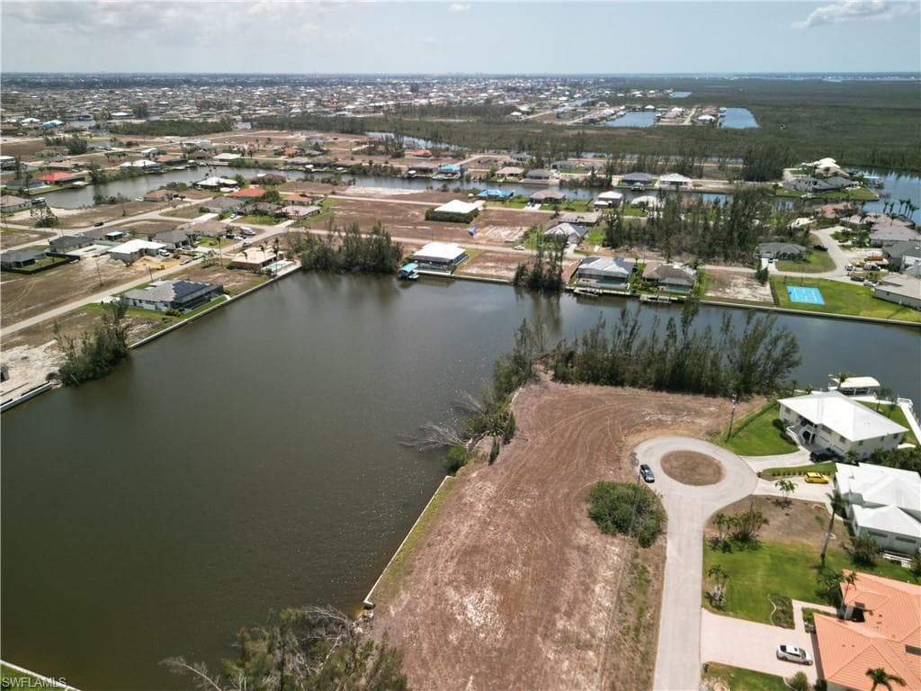 2319 NW 44th PL CAPE CORAL, FL 33993