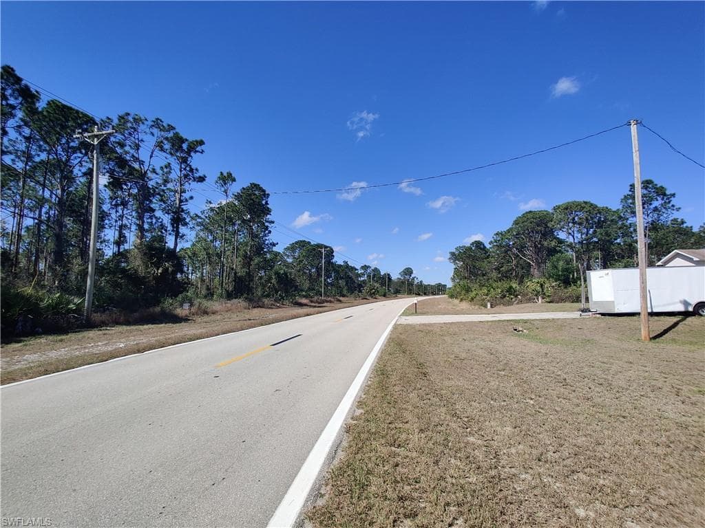 206 E 10th ST LEHIGH ACRES, FL 33972