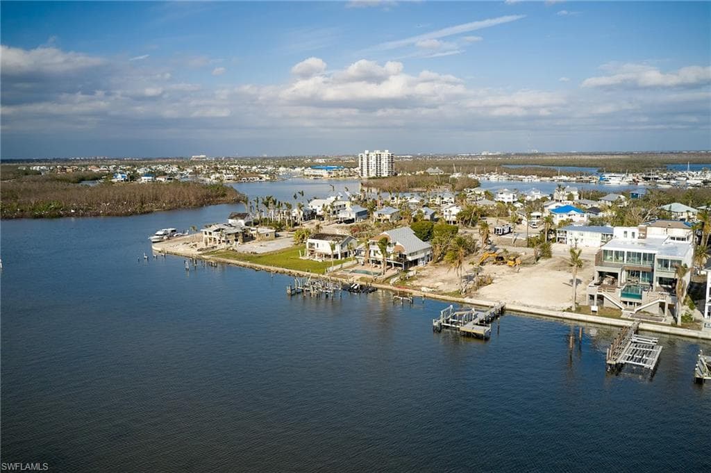 936 San Carlos DR FORT MYERS BEACH, FL 33931