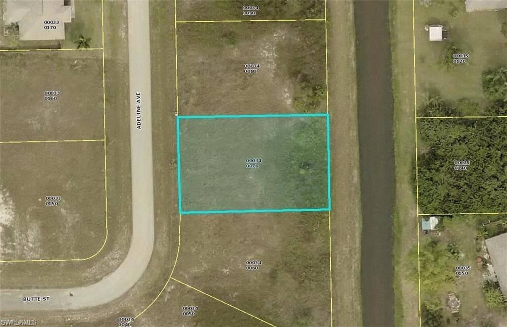 1004 Adeline AVE LEHIGH ACRES, FL 33971