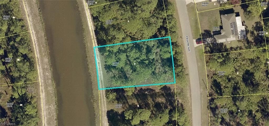 418 Pauline AVE LEHIGH ACRES, FL 33974