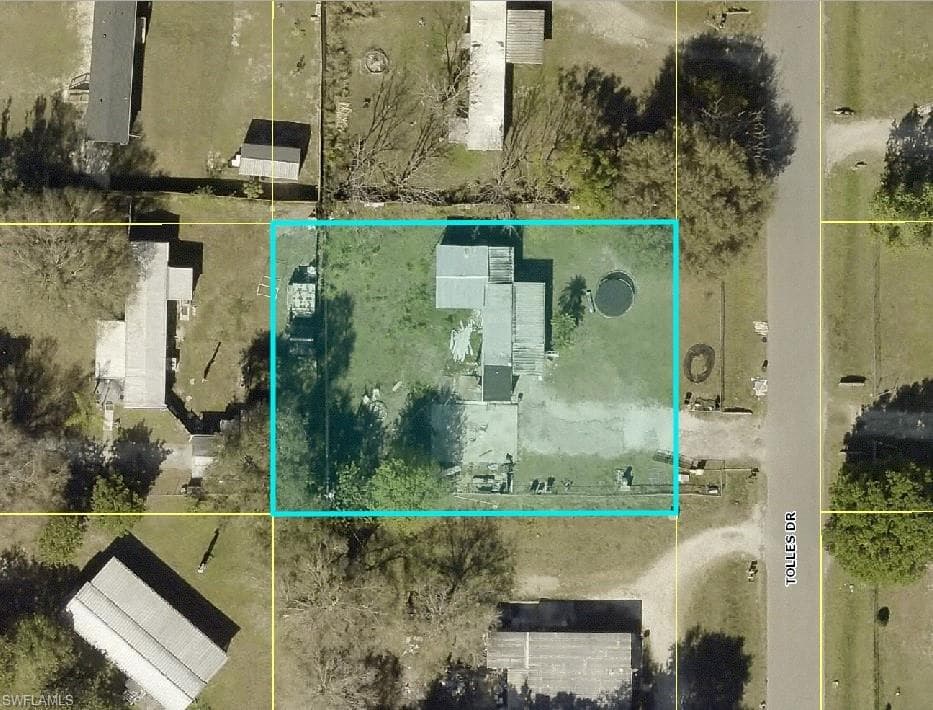 8066 Tolles DR NORTH FORT MYERS, FL 33917