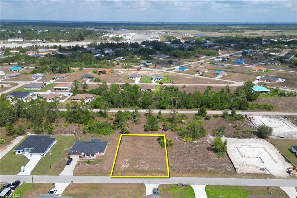 3824 21st ST W LEHIGH ACRES, FL 33971