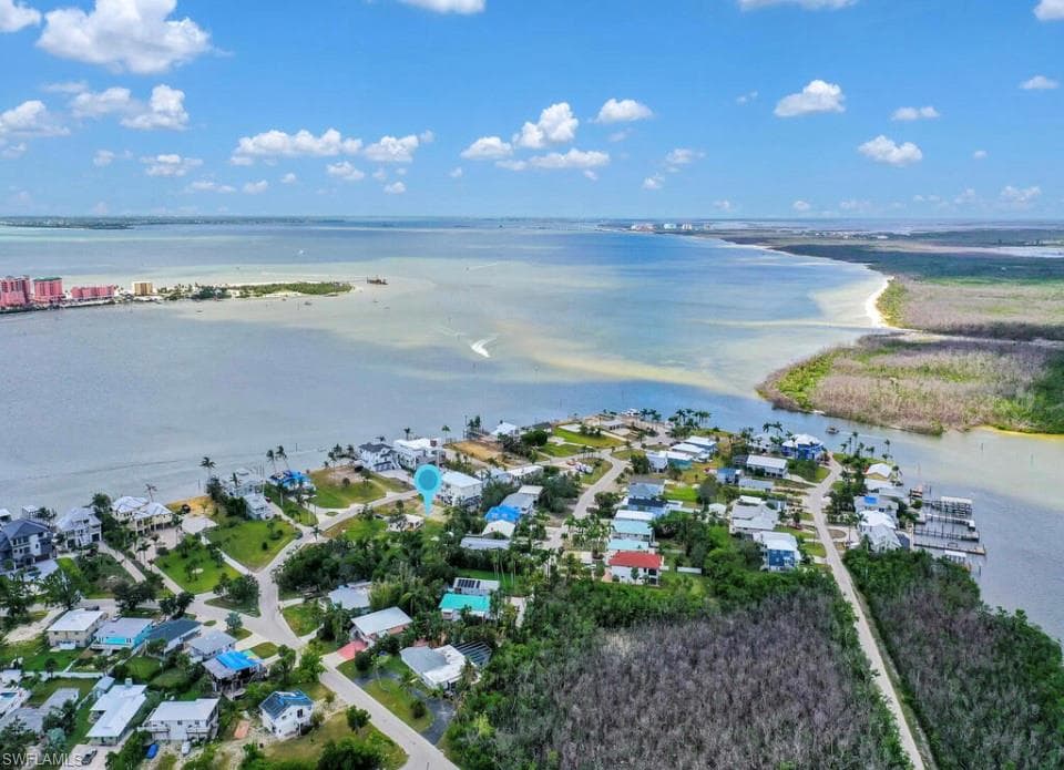 947 San Carlos DR FORT MYERS BEACH, FL 33931