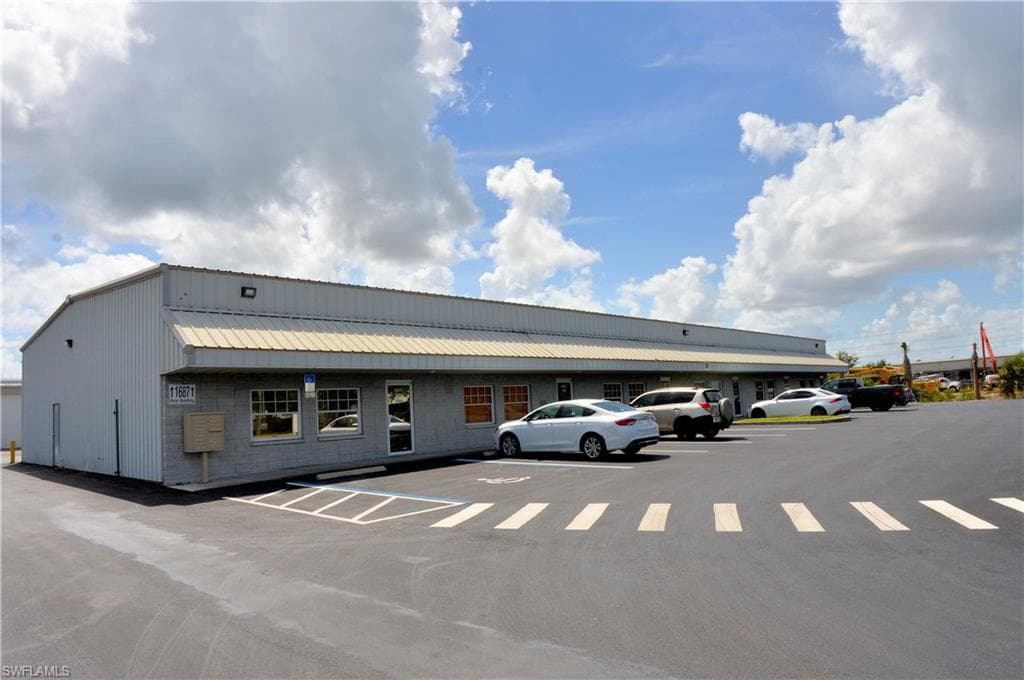 1681-1687 Benchmark AVE FORT MYERS, FL 33905