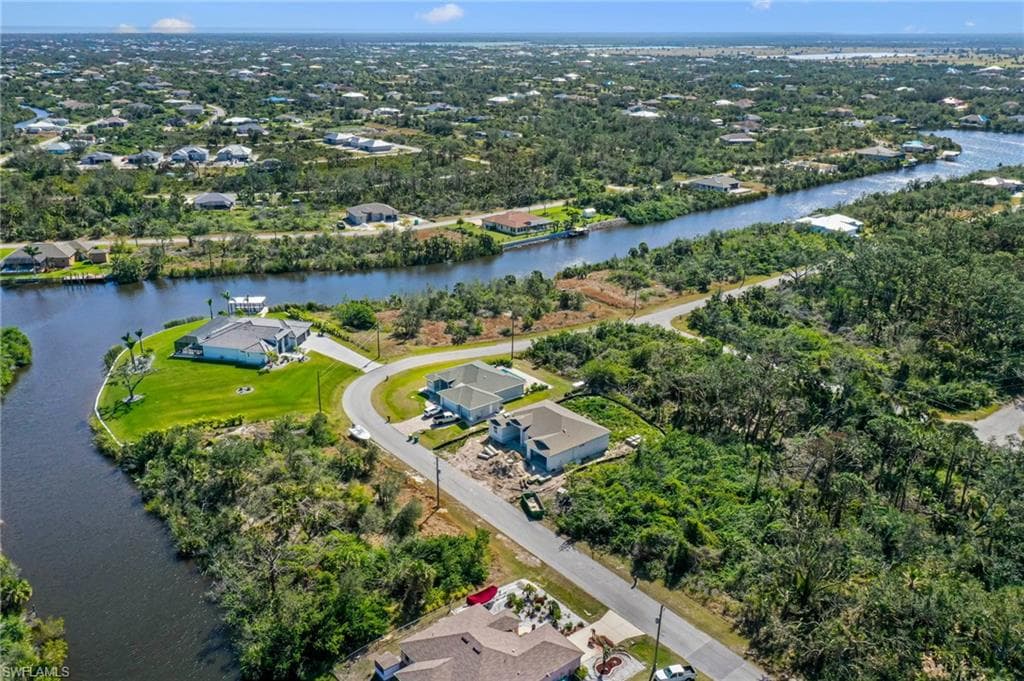10057 Cocoa Beach ST PORT CHARLOTTE, FL 33981