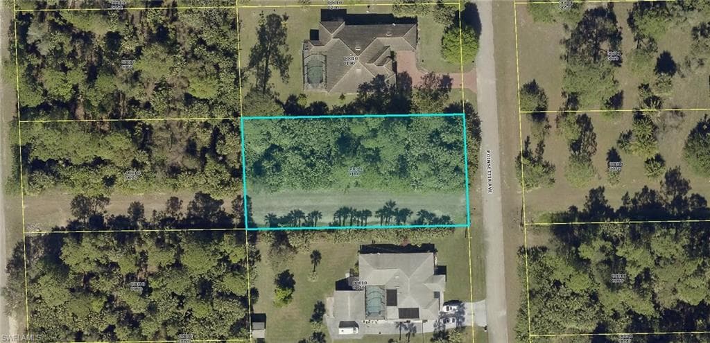 411 Poinsettia AVE LEHIGH ACRES, FL 33972