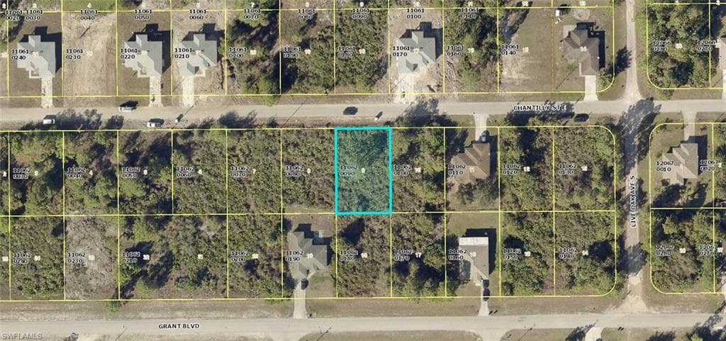 836 Chantilly ST E LEHIGH ACRES, FL 33974