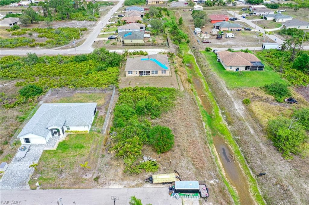 2700 18th ST SW LEHIGH ACRES, FL 33976