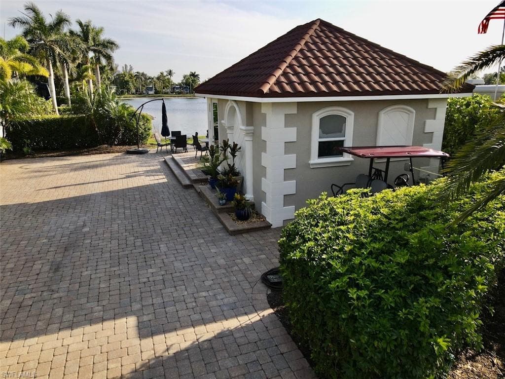 4713 Southern Breeze DR NAPLES, FL 34114