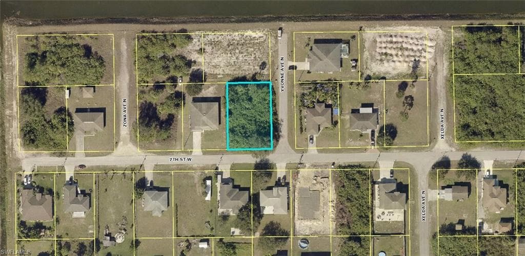 3722 7th ST W LEHIGH ACRES, FL 33971
