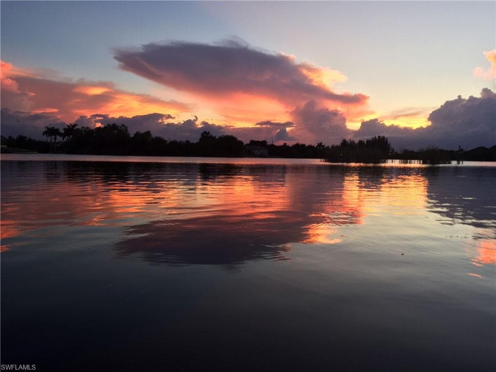 820 NE 6th AVE CAPE CORAL, FL 33909