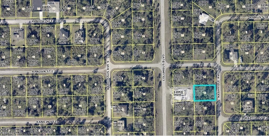 216 Nashville AVE S LEHIGH ACRES, FL 33974