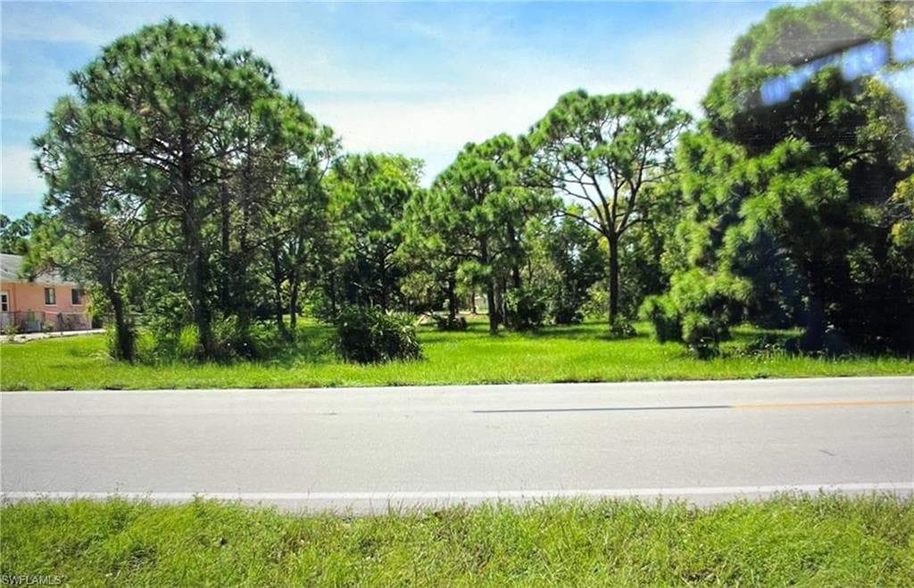 8757 Stringfellow RD ST. JAMES CITY, FL 33956