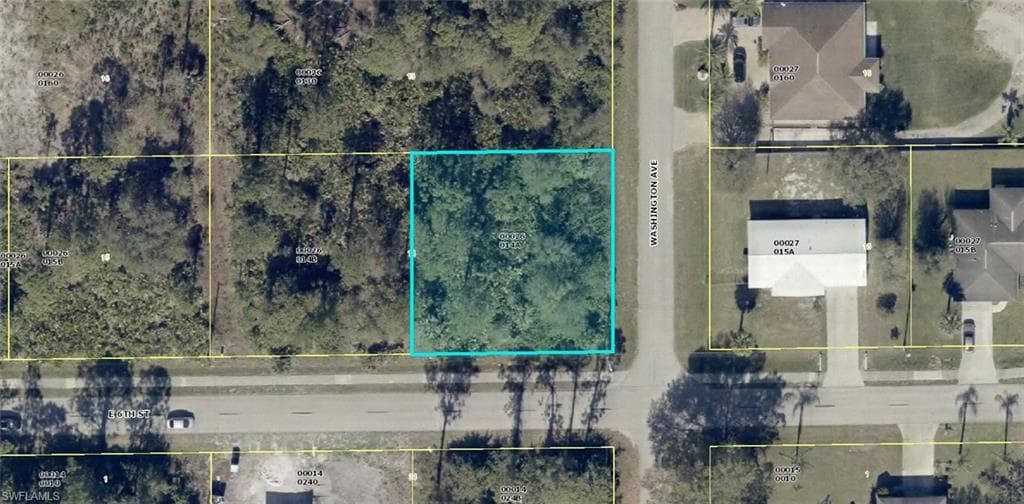 1307 E 6th ST LEHIGH ACRES, FL 33972