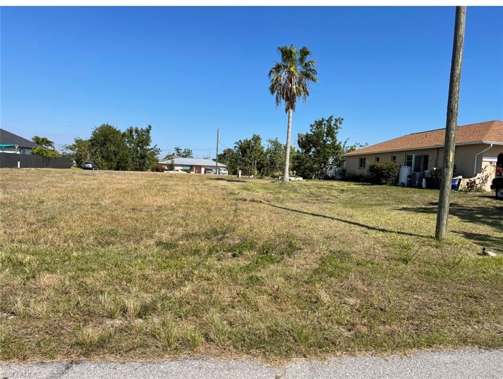 2615 NE 20th CT CAPE CORAL, FL 33909