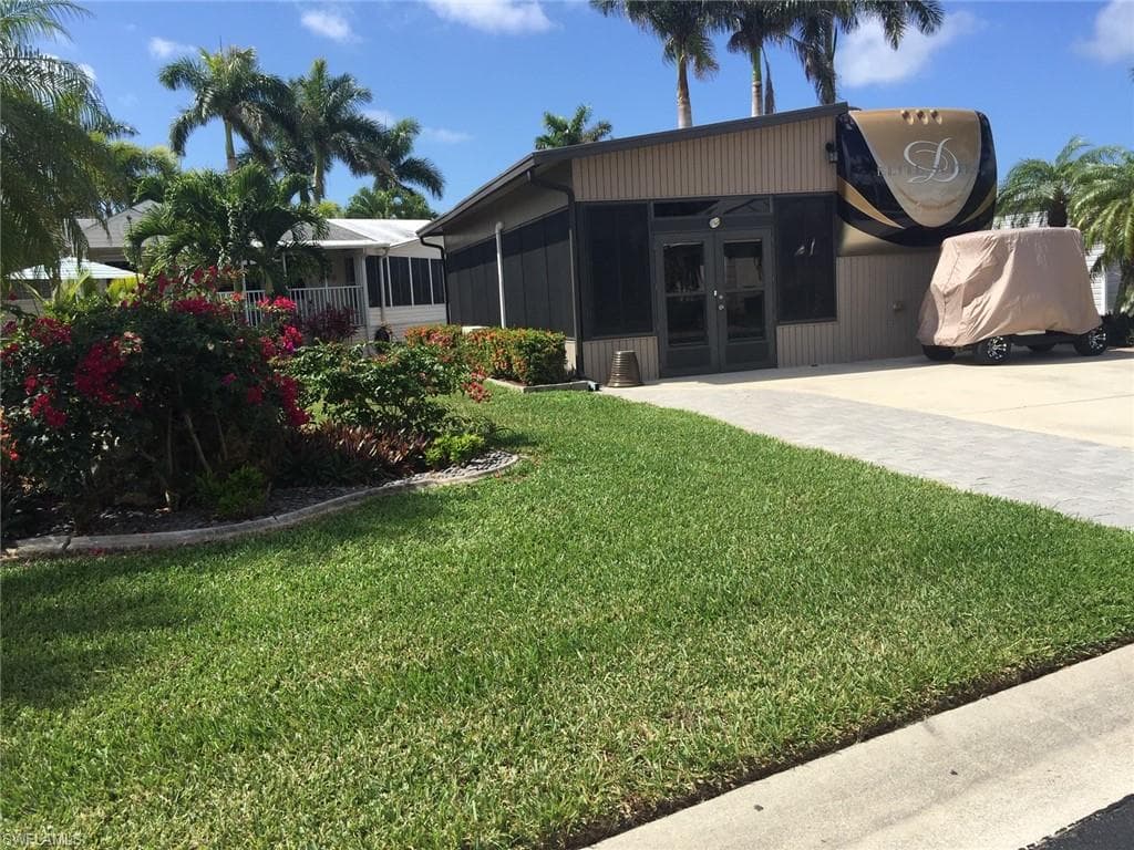 1161 Diamond Lake Circle NAPLES, FL 34114