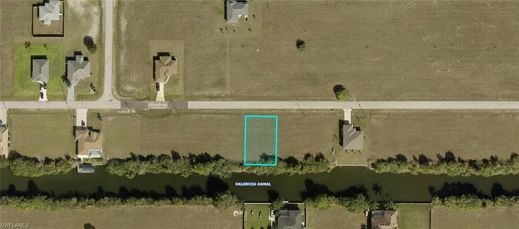 318 NE 15th TER CAPE CORAL, FL 33909