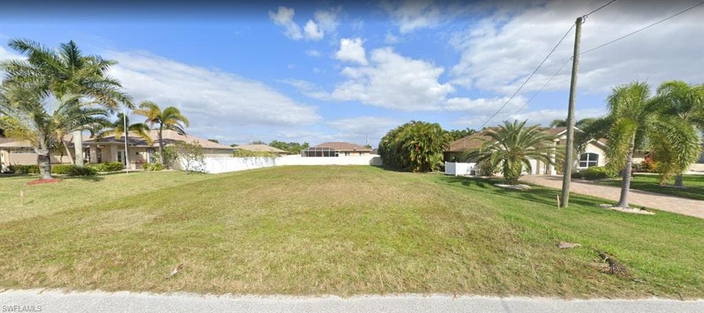 2551 26th PL CAPE CORAL, FL 33914