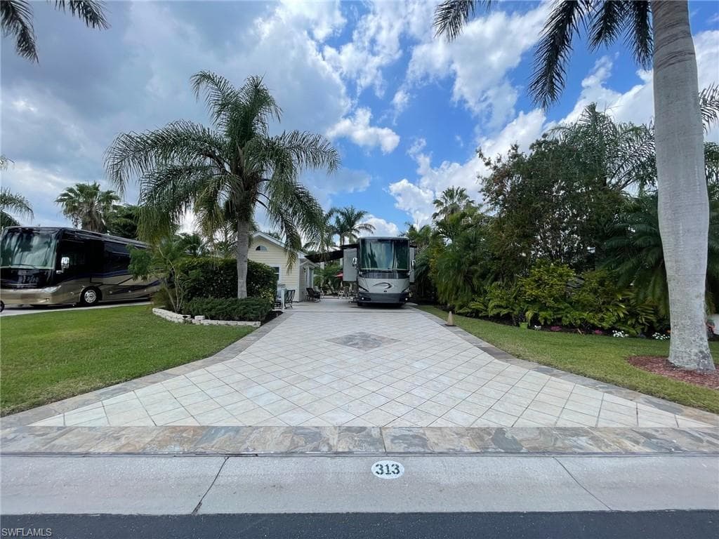 Lot 313 3131 E Riverbend Resort BLVD LABELLE, FL 33935