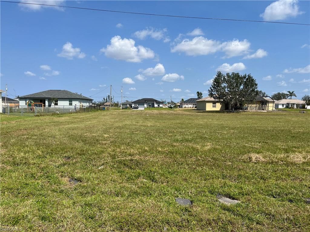 2817 NW 2nd ST CAPE CORAL, FL 33993