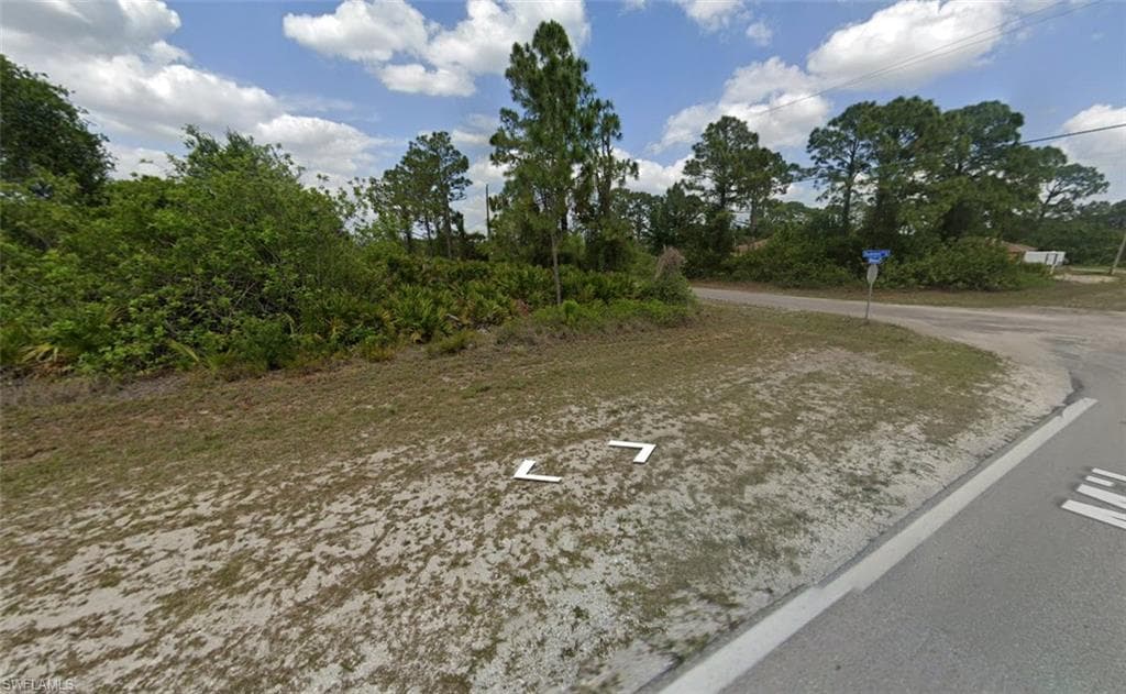 949 Milwaukee BLVD LEHIGH ACRES, FL 33974
