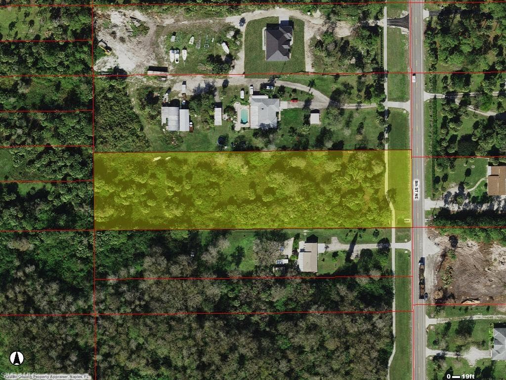 211 8th ST NE NAPLES, FL 34120