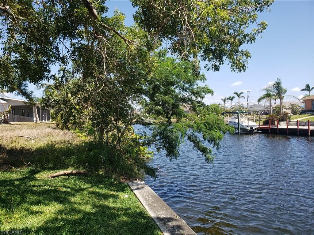 3837 SW 17th PL CAPE CORAL, FL 33914