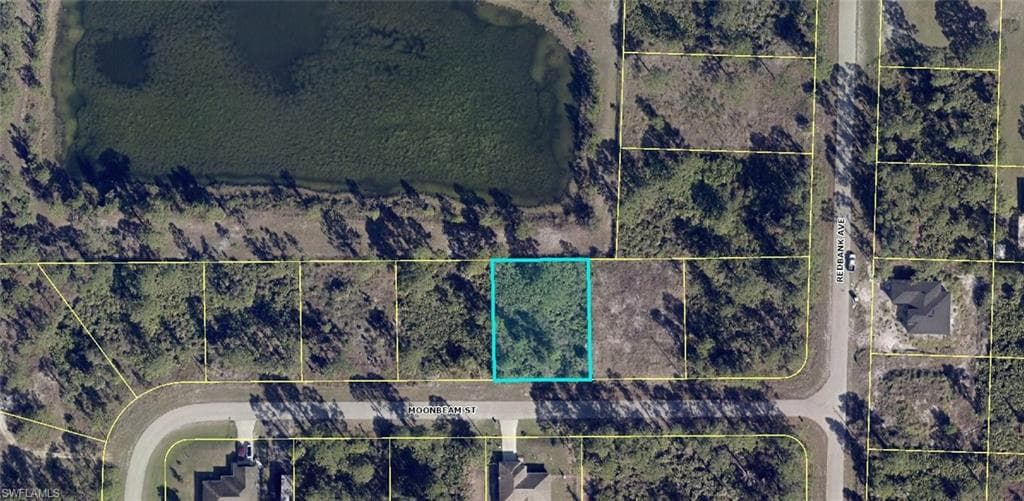 913 Moonbeam ST LEHIGH ACRES, FL 33974
