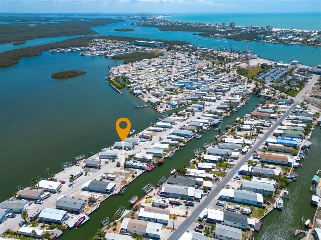 27 Emily LN FORT MYERS BEACH, FL 33931