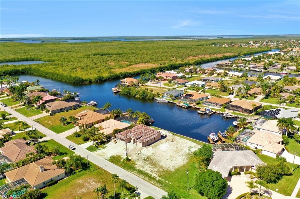 2807 SW 47th TER CAPE CORAL, FL 33914
