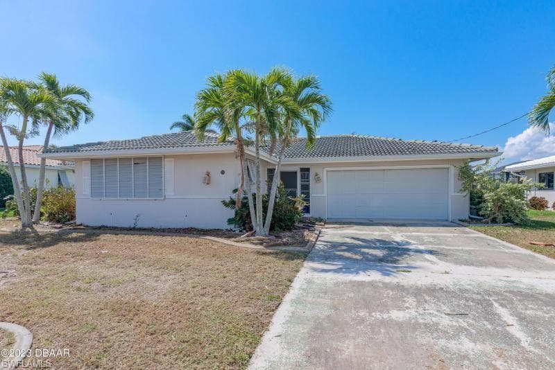 295 Belaire CT PUNTA GORDA, FL 33950