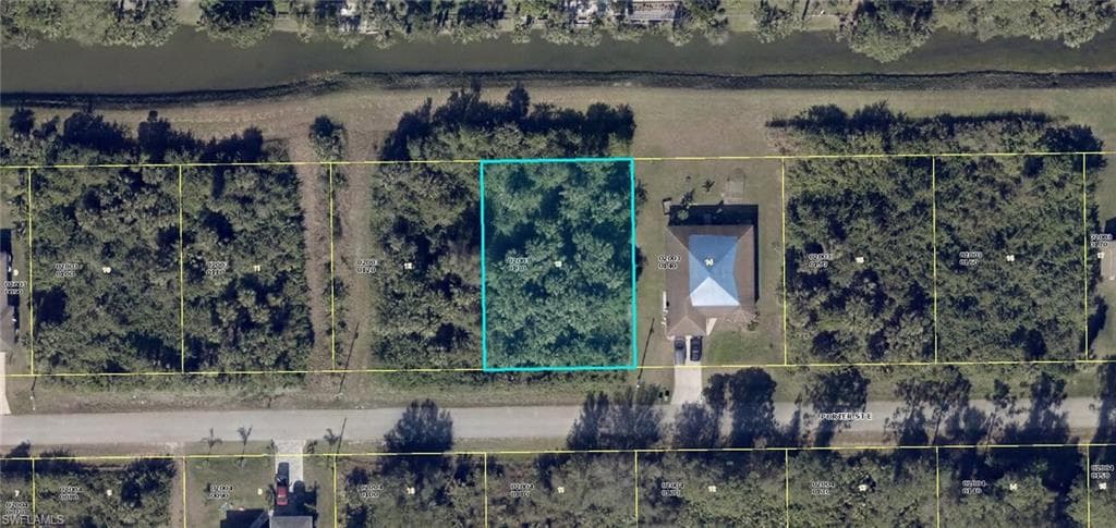825 Porter ST E LEHIGH ACRES, FL 33974