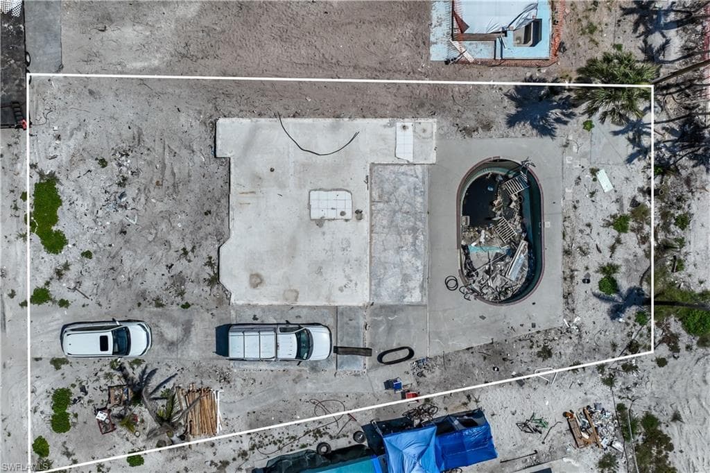 110 Mid Island DR FORT MYERS BEACH, FL 33931
