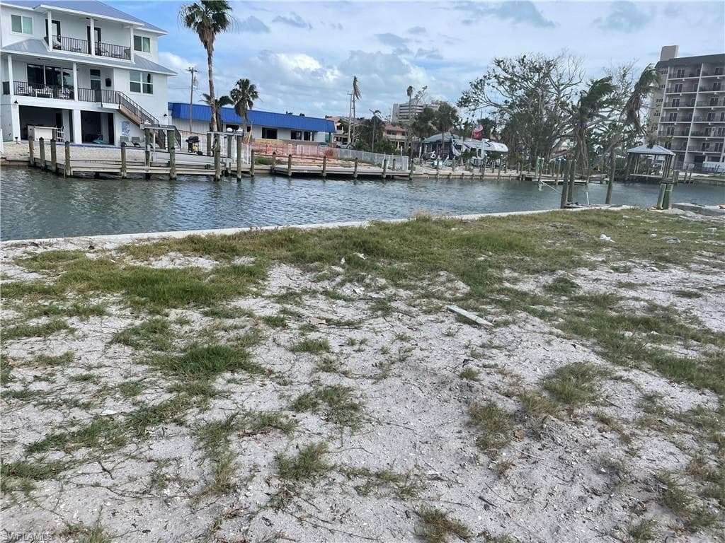 499 Palermo CIR FORT MYERS BEACH, FL 33931