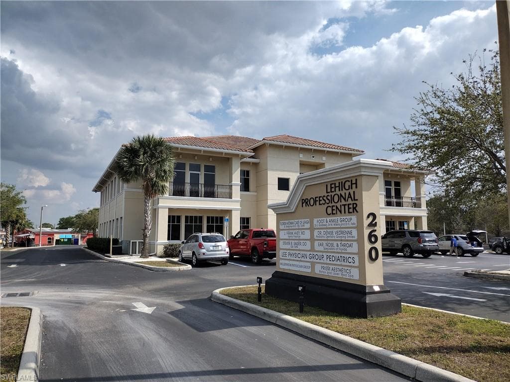 260 Beth Stacey BLVD 210 LEHIGH ACRES, FL 33936