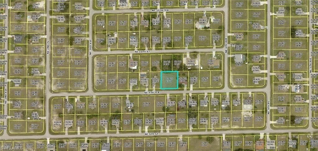 327 NE 9th TER CAPE CORAL, FL 33909