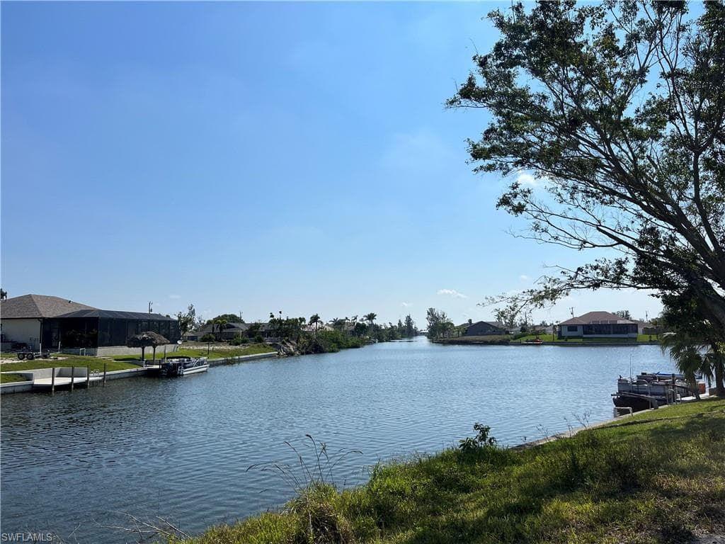 215 SW 22nd PL CAPE CORAL, FL 33991