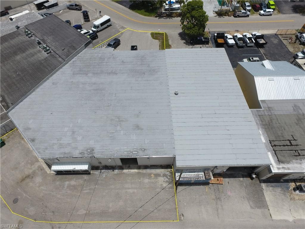 1201 SE 9th TER CAPE CORAL, FL 33990